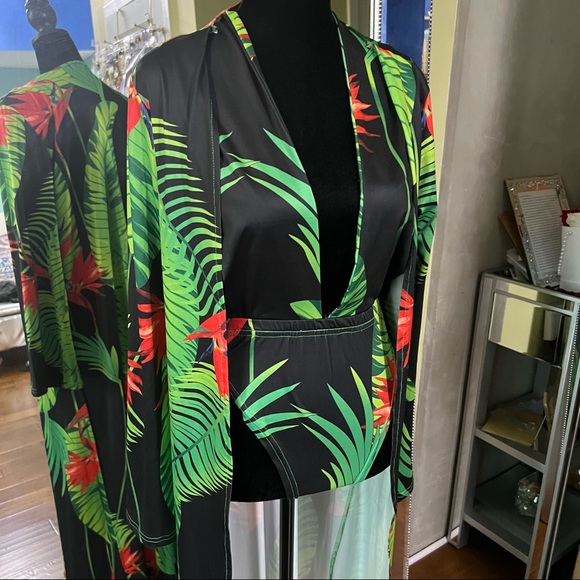 Swimsuit - Picture 4 of 5